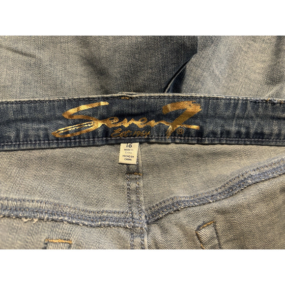 SEVEN7 WOMENS 5" FRAY HEM HIGH RISE DENIM STAR BLING WEEKEND SHORT SIZE 16 - Picture 4 of 9